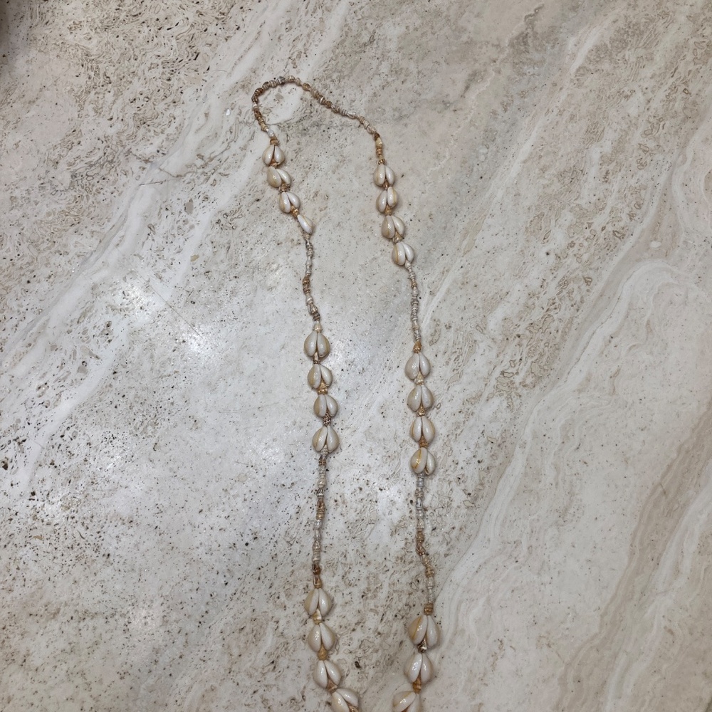 Sea Shell Necklace - Picture 3 of 3
